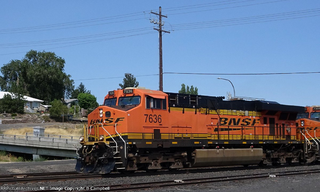 BNSF 7636